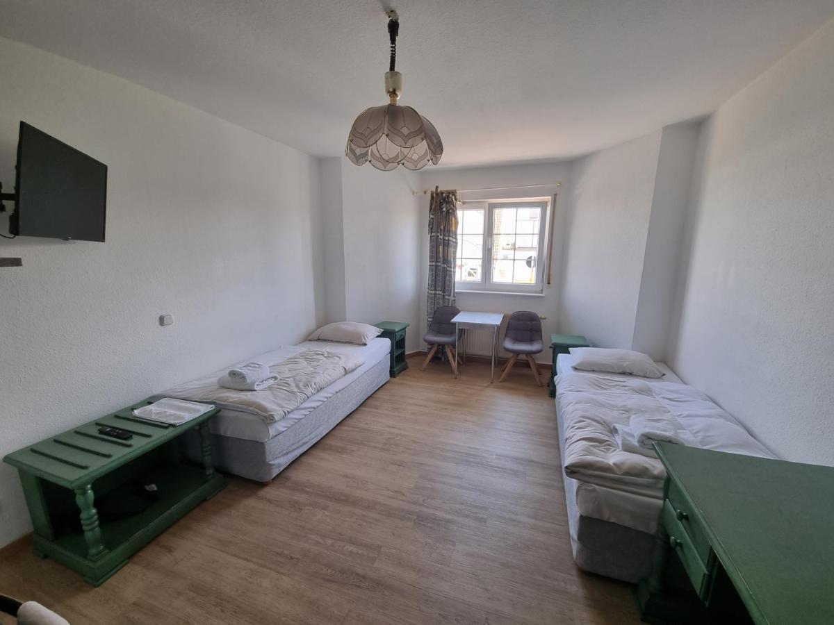 Astheimer Schloesschen Trebur Szoba fotó